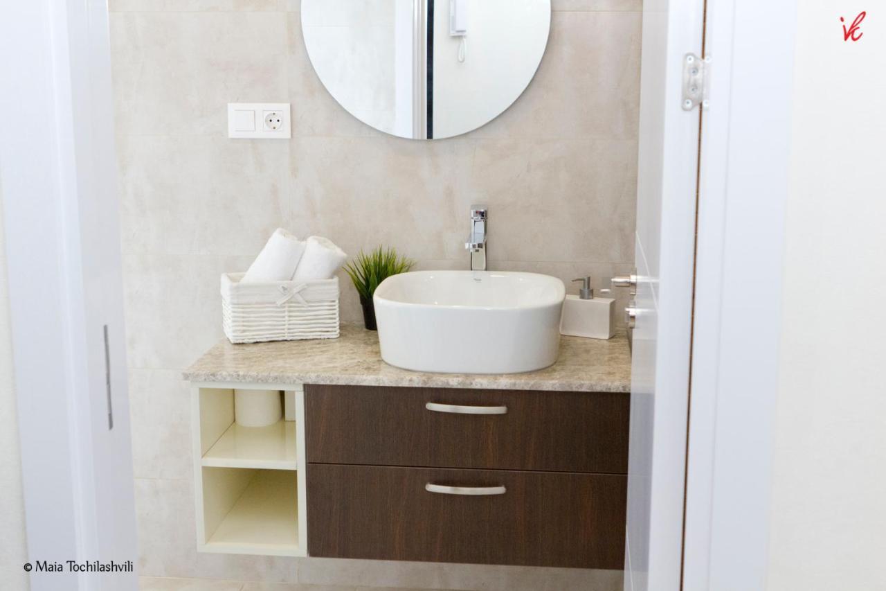 Sameba Bell, Luxury